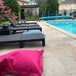 Le Colibri Bleu Frühstückspension Argeliers