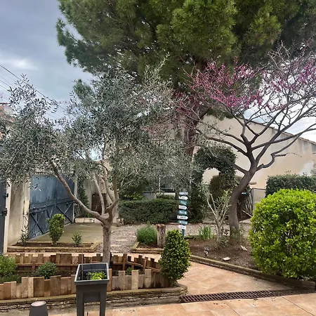 Oda ve Kahvaltı Le Colibri Bleu 3*