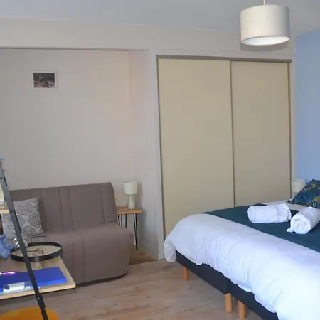 Le Colibri Bleu 3* Argeliers