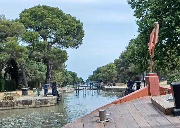 Le Colibri Bleu Bed & Breakfast 3*
